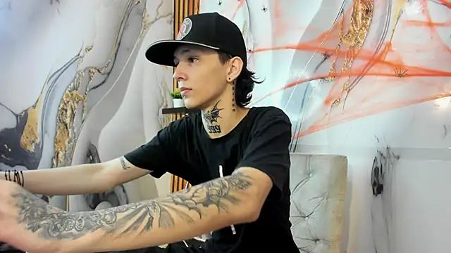 StraightBoy Nick online show from November 7, 2025, 3:11 am