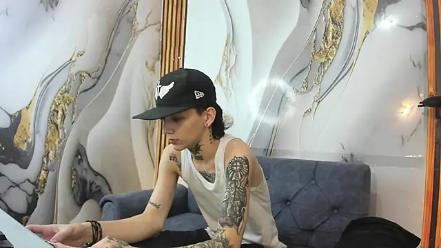 StraightBoy Nick online show from October 26, 2025, 1:39 am