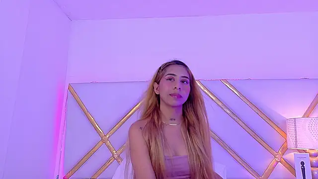 laila stilwiills online show from October 7, 2025, 4:52 pm