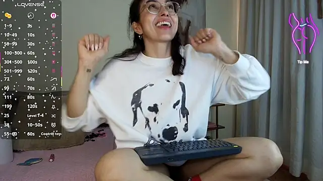 Snapshot of siren_indira_ chatting on December 17, 2025, 7:52 pm siren indira online show from December 17, 2025, 7:52 pm