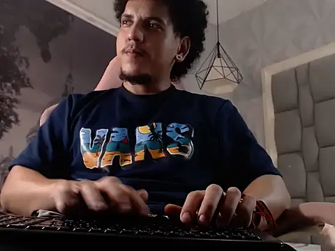 Snapshot of Xfire_boy69 chatting on February 5, 2026, 2:51 am Xfire boy69 online show from February 5, 2026, 2:51 am