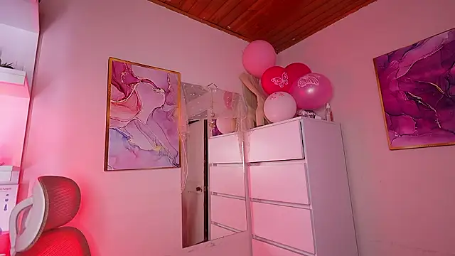 Snapshot of Dannaa_Lovs chatting on February 26, 2026, 2:39 pm Dannaa Lovs online show from February 26, 2026, 2:39 pm