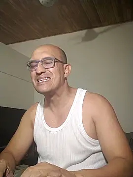 Snapshot of jorge406 chatting on February 17, 2026, 11:35 pm jorge406 online show from February 17, 2026, 11:35 pm