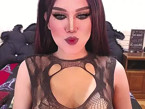 WILDDENNY1 online show from October 2, 2025, 10:02 pm