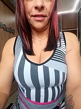 Snapshot of _Kamy_Hot chatting on June 18, 2026, 2:11 pm Kamy Hot online show from June 18, 2026, 2:11 pm