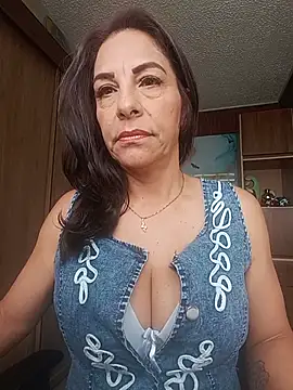 Snapshot of _Kamy_Hot chatting on July 22, 2026, 5:37 pm Kamy Hot online show from July 22, 2026, 5:37 pm