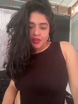 EmilyNoir1 online show from May 14, 2026, 8:06 pm