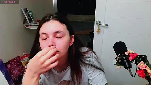 peachyness online show from June 12, 2026, 5:21 pm
