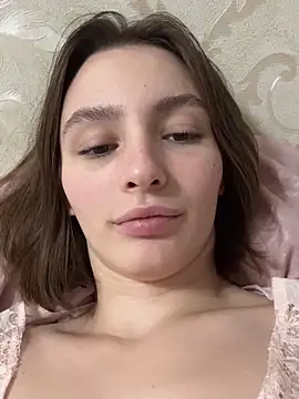 ZariaFlame online show from November 10, 2025, 9:42 pm