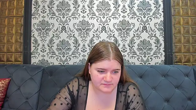 LissaBigTitts online show from February 18, 2026, 9:00 pm