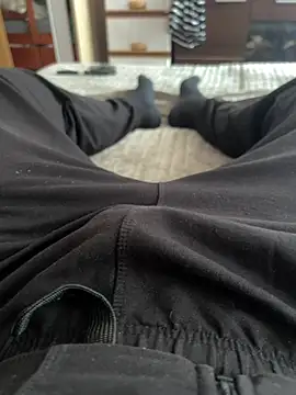 Snapshot of mikimakim chatting on April 5, 2026, 9:05 am mikimakim online show from April 5, 2026, 9:05 am