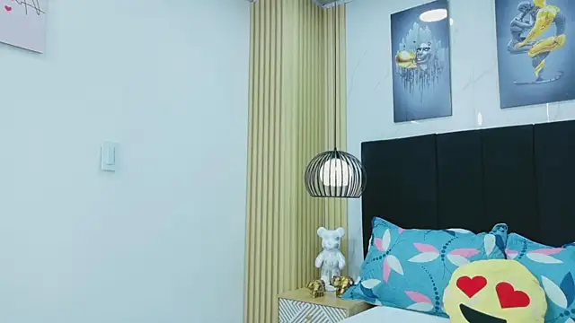 MySugarmoomy online show from July 17, 2026, 2:31 am