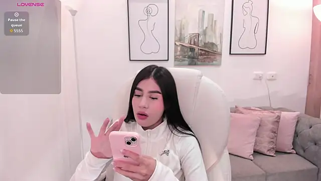 miranda crawfor online show from April 8, 2026, 4:03 am