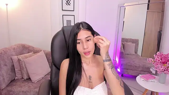 miranda crawfor online show from November 14, 2025, 12:31 pm