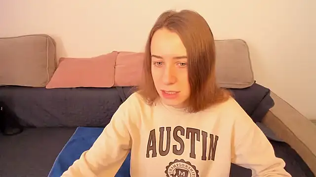 Snapshot of alisaakiss chatting on February 11, 2026, 6:35 am alisaakiss online show from February 11, 2026, 6:35 am