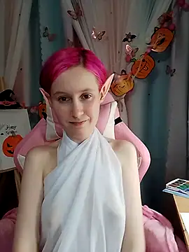 Fuzzy Unicorn online show from October 28, 2025, 7:35 pm