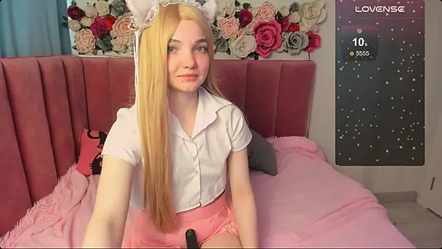 Snapshot of AnimeAlica18 chatting on October 19, 2025, 2:25 am AnimeAlica18 online show from October 19, 2025, 2:25 am