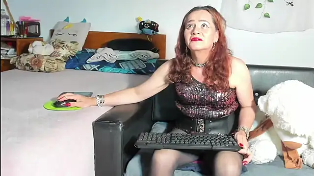 Snapshot of Mishell_Bons chatting on March 6, 2026, 8:37 pm Mishell Bons online show from March 6, 2026, 8:37 pm