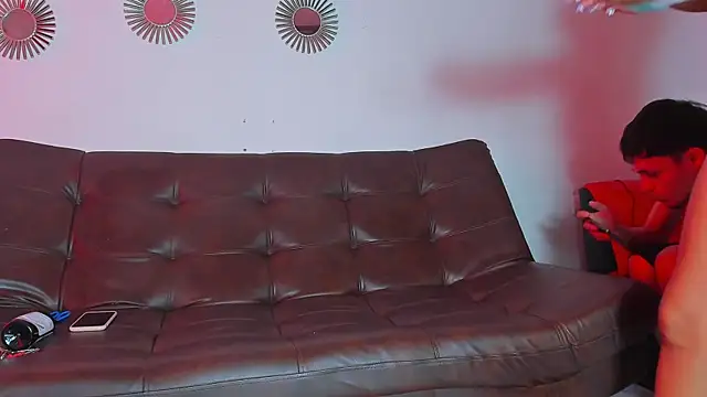 extreme hot crazy online show from July 15, 2026, 1:40 pm