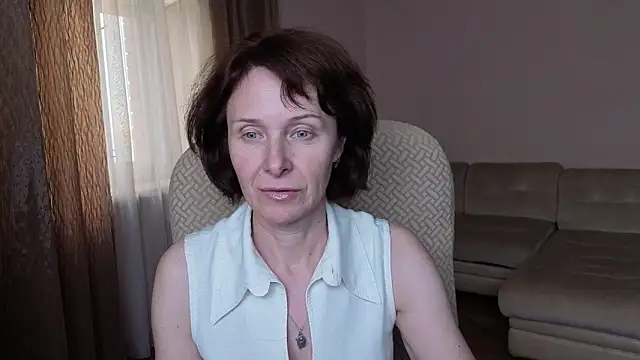 Snapshot of Lia_Tito chatting on September 25, 2025, 2:12 pm Lia Tito online show from September 25, 2025, 2:12 pm