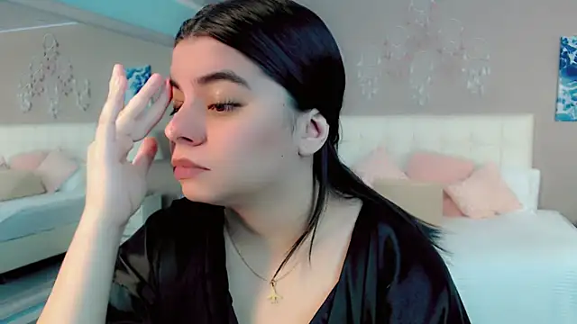 maddissonivanova online show from April 15, 2026, 7:58 pm