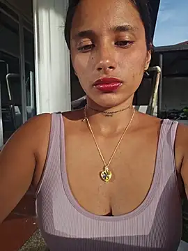 Lorena Mcfly online show from July 24, 2026, 12:01 pm