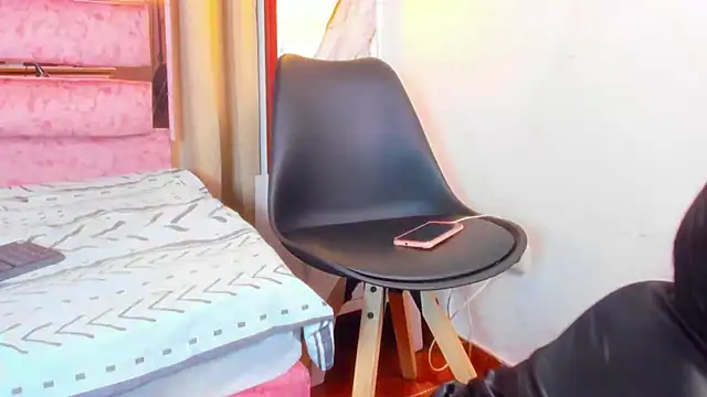 Snapshot of SamaelAndLilitt chatting on November 6, 2025, 10:30 am SamaelAndLilitt online show from November 6, 2025, 10:30 am