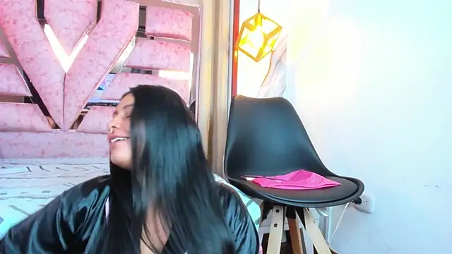 Snapshot of SamaelAndLilitt chatting on October 18, 2025, 10:50 am SamaelAndLilitt online show from October 18, 2025, 10:50 am