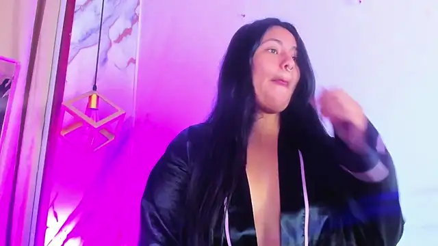 Snapshot of SamaelAndLilitt chatting on February 4, 2026, 12:00 pm SamaelAndLilitt online show from February 4, 2026, 12:00 pm