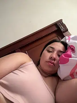 BELLAALEJA online show from July 5, 2026, 6:37 pm