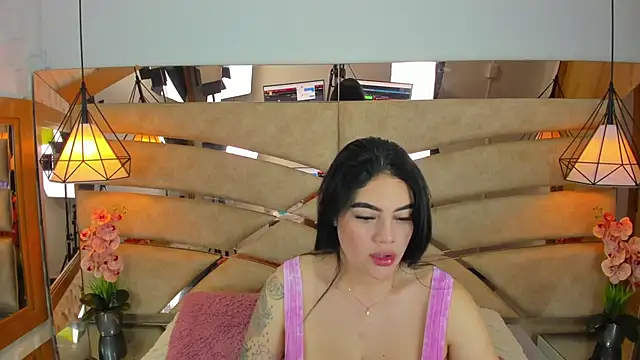 pamemiller1 online show from December 20, 2025, 11:46 am