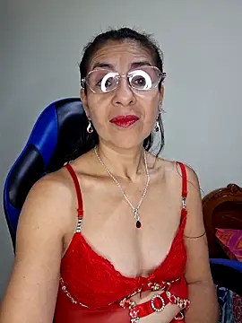 Snapshot of Natasha_50 chatting on March 8, 2026, 5:44 am Natasha 50 online show from March 8, 2026, 5:44 am