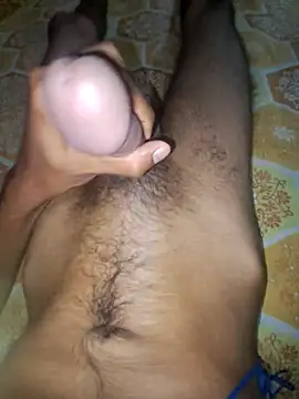 Snapshot of loveblzz chatting on October 23, 2025, 7:45 pm loveblzz online show from October 23, 2025, 7:45 pm