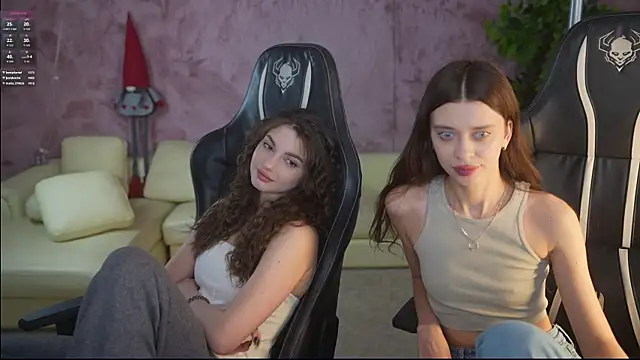 Snapshot of Regina_Sweet054 chatting on November 23, 2025, 3:33 pm Regina Sweet054 online show from November 23, 2025, 3:33 pm