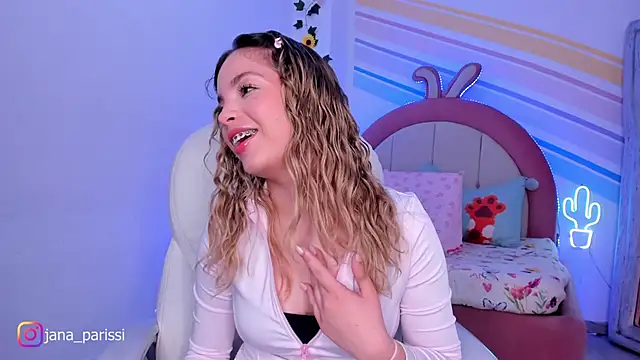 Snapshot of jana_parissi chatting on October 21, 2025, 7:35 pm jana parissi online show from October 21, 2025, 7:35 pm