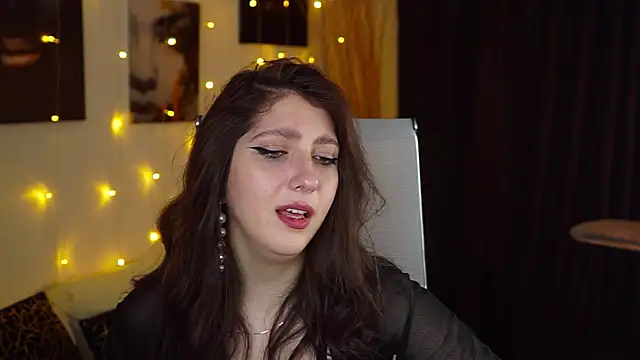 Mary Miiller online show from November 26, 2025, 10:15 am