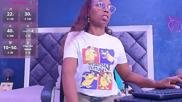 Snapshot of ebony__jheim chatting on February 11, 2026, 12:16 pm ebony jheim online show from February 11, 2026, 12:16 pm