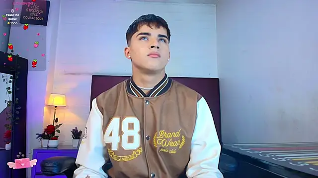 Lucass love online show from December 5, 2025, 4:49 pm