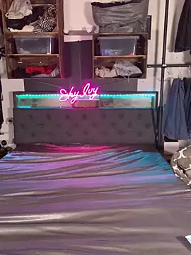 Shy Ivy online show from October 13, 2025, 9:49 pm