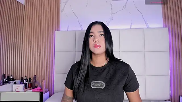 Snapshot of Meloddy_Parkerr_ chatting on February 7, 2026, 4:09 am Meloddy Parkerr online show from February 7, 2026, 4:09 am