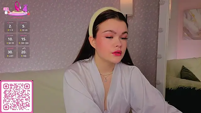 ShyEmma  online show from September 21, 2025, 12:05 am