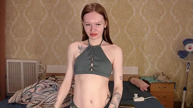 Snapshot of Kitkaat00 chatting on April 8, 2026, 12:06 pm Kitkaat00 online show from April 8, 2026, 12:06 pm