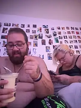 mrandmrsdarkside online show from October 10, 2025, 8:42 pm