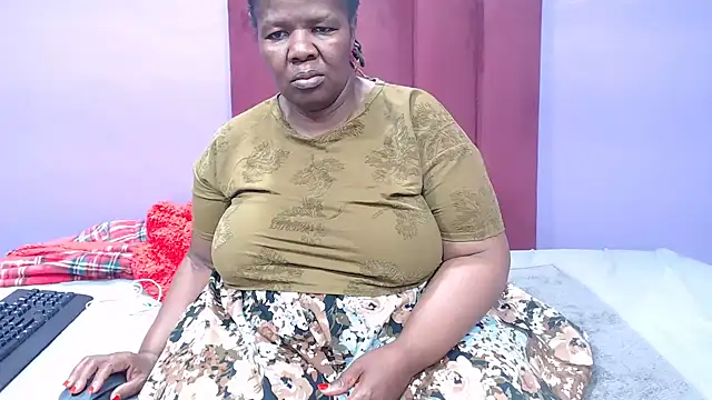 Snapshot of NaughtyChubbyZoe chatting on September 18, 2025, 6:11 pm NaughtyChubbyZoe online show from September 18, 2025, 6:11 pm