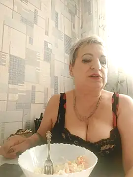 StarNicole online show from November 12, 2025, 7:23 am