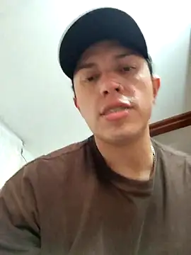 Snapshot of douglaszaens chatting on March 25, 2026, 2:55 am douglaszaens online show from March 25, 2026, 2:55 am