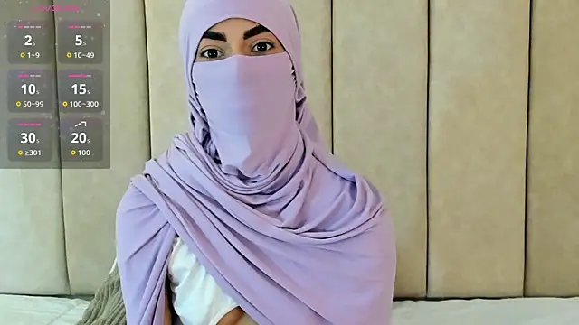 Snapshot of _Zahiira_ chatting on October 18, 2025, 12:07 pm Zahiira online show from October 18, 2025, 12:07 pm