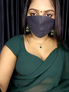 Webrowncouple online show from September 26, 2025, 4:36 pm