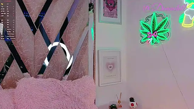 ScarlettRusso1 online show from December 15, 2025, 10:04 pm