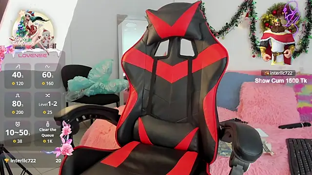 Ariana-Fernandez online show from December 18, 2025, 12:42 pm